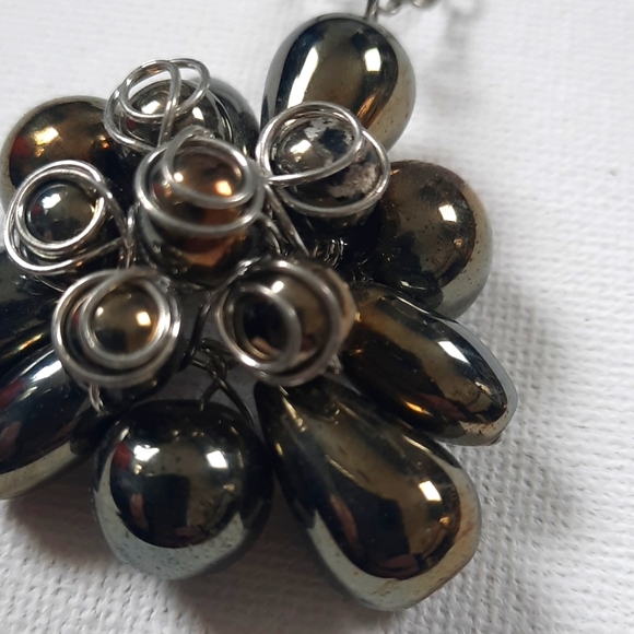 Flower Glass Pendant with Oil Effect - Picture 3 of 6